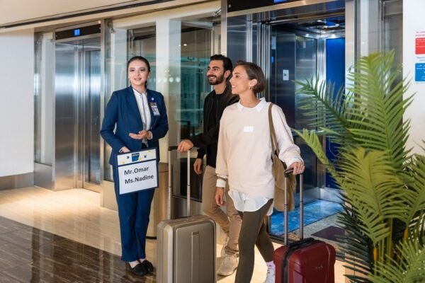 Transit Family Meet & Assist +  Ahlan Lounge Access @ DXB - Terminal 3 - Image 2