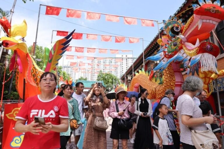 Hong Kong Airport Launches Free City Tours for Transit Passengers